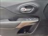 2019 Jeep Cherokee Overland - thumbnail 17