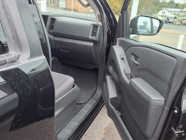 2023 Nissan Frontier S