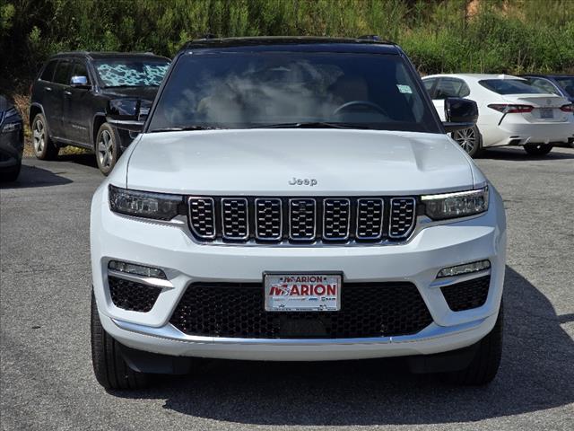 2025 Jeep Grand Cherokee Summit 4WD w/ Luxury Tech Group V