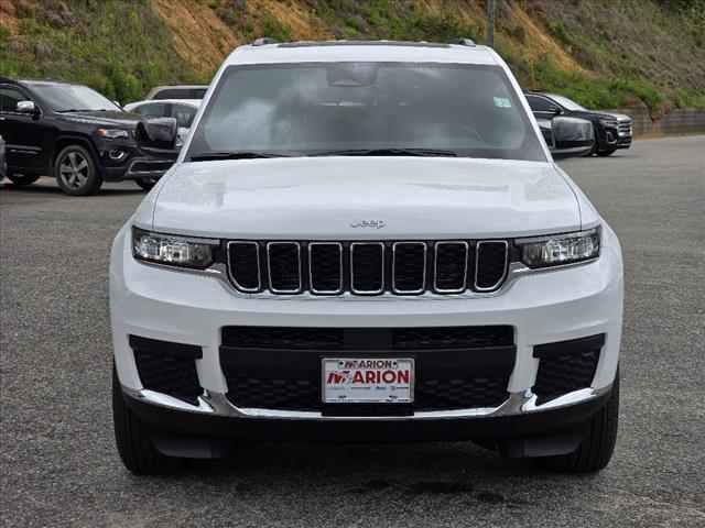 2025 Jeep Grand Cherokee L Laredo 4WD w/ Luxury Tech Pkg