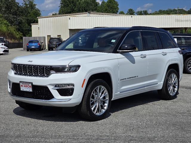 2025 Jeep Grand Cherokee Summit 4WD w/ Luxury Tech Group V