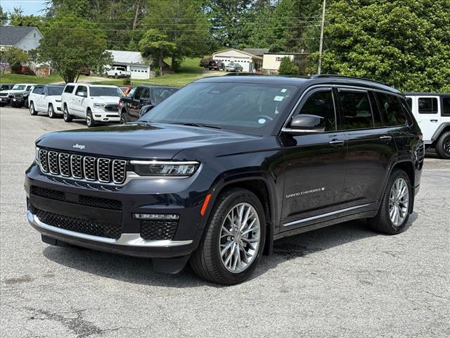2024 Jeep Grand Cherokee L Summit 4x4 w/ Luxury Tech V