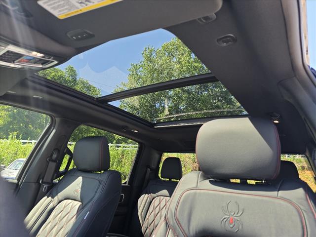 2025 RAM 1500 Big Horn/Lone Star 4WD Black Widow