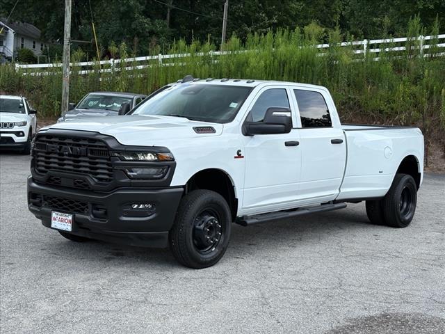 2025 RAM 3500 Tradesman 4WD DRW w/ Max Tow Pkg