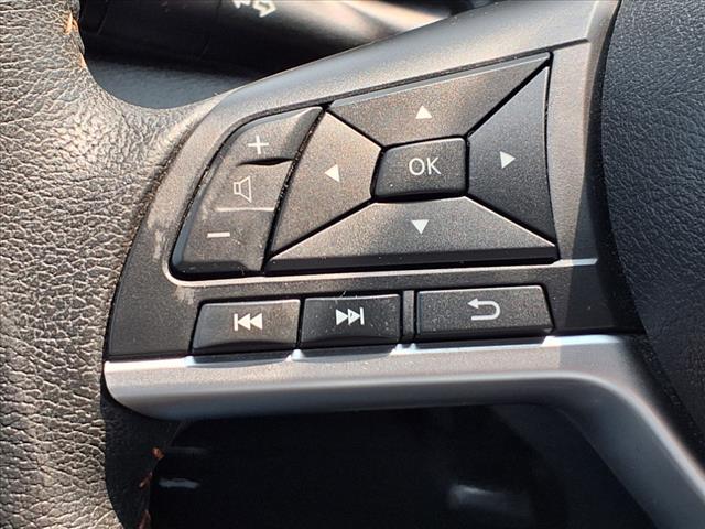 2021 Nissan Versa SR
