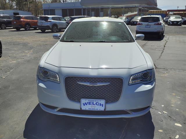 2019 Chrysler 300 Touring