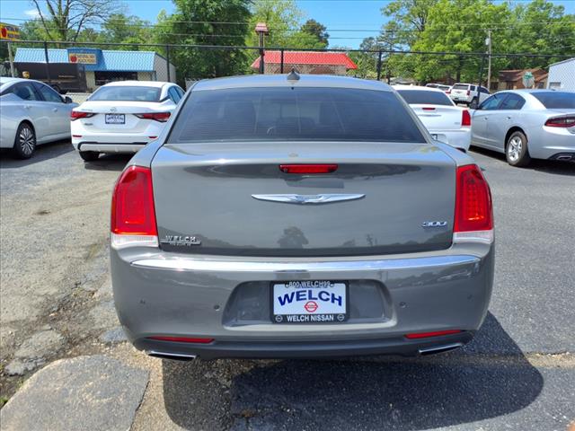 2018 Chrysler 300 Touring L