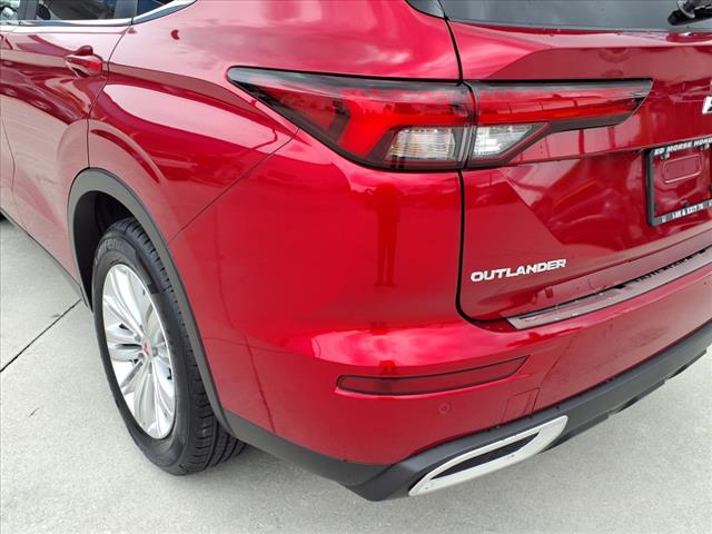 2024 Mitsubishi Outlander ES