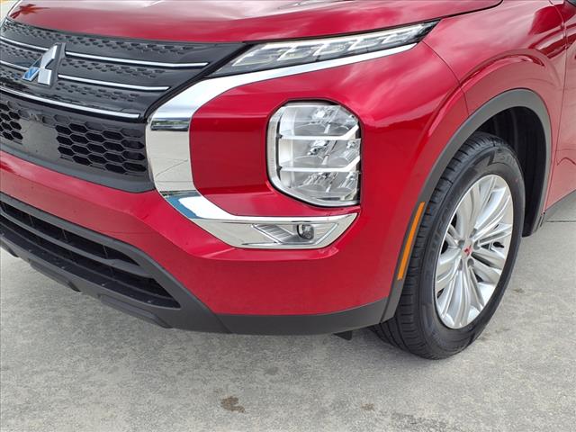 2024 Mitsubishi Outlander ES