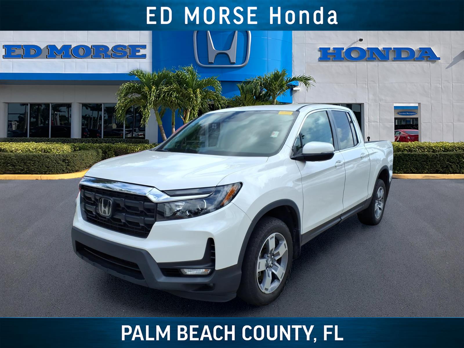 White 2024 Honda Ridgeline RTL AWD Pickup Truck All-Wheel Drive 9-Speed Automatic