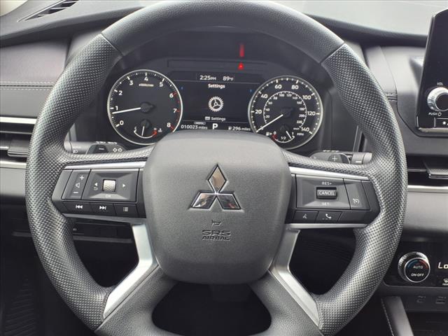 2024 Mitsubishi Outlander ES