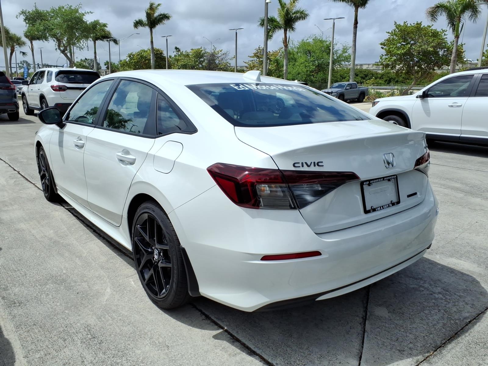 View vehicle photo 4