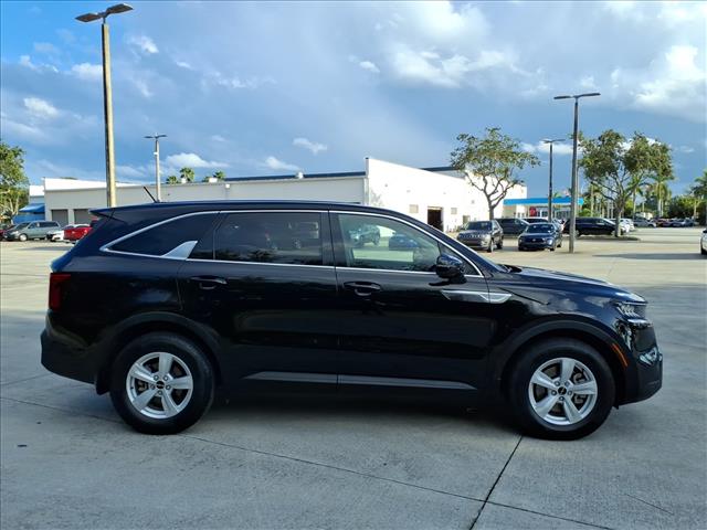 2023 Kia Sorento LX