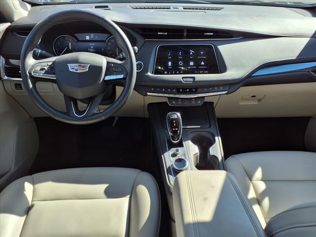 2022 Cadillac XT4 AWD LUX CUE S/R C/W