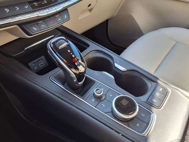 2022 Cadillac XT4 AWD LUX CUE S/R C/W
