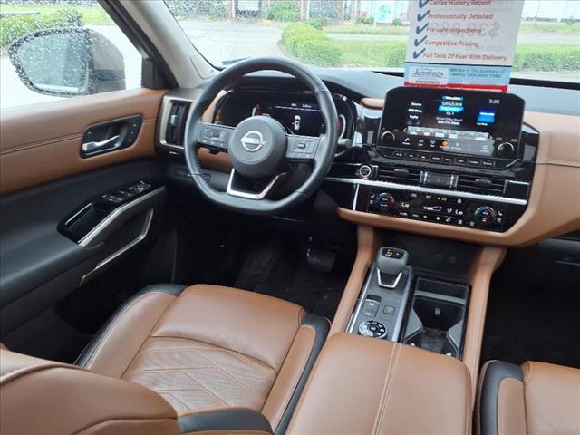 2023 Nissan Pathfinder Platinum