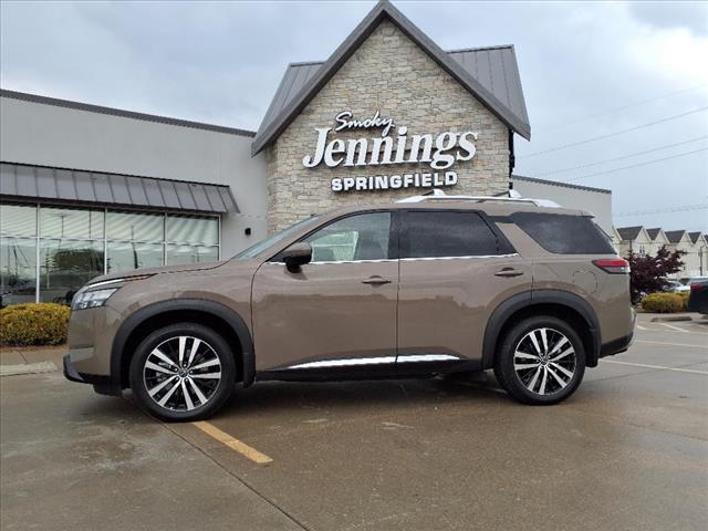 2023 Nissan Pathfinder Platinum