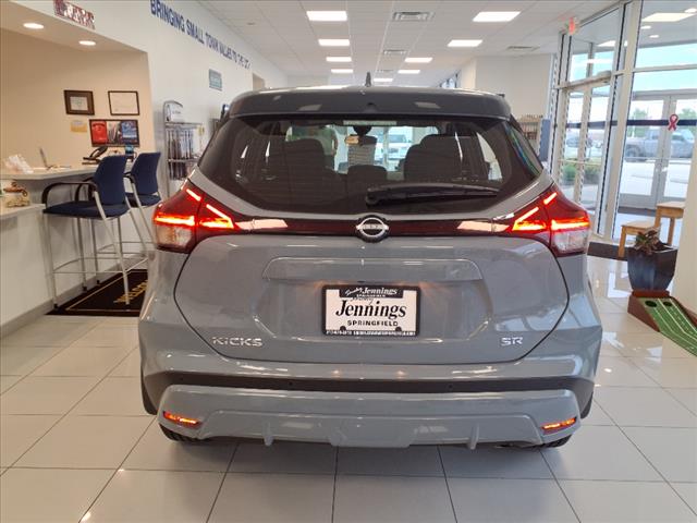 2024 Nissan Kicks SR