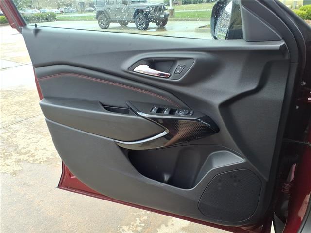 2025 Chevrolet Trax RS