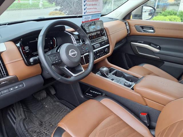 2023 Nissan Pathfinder Platinum