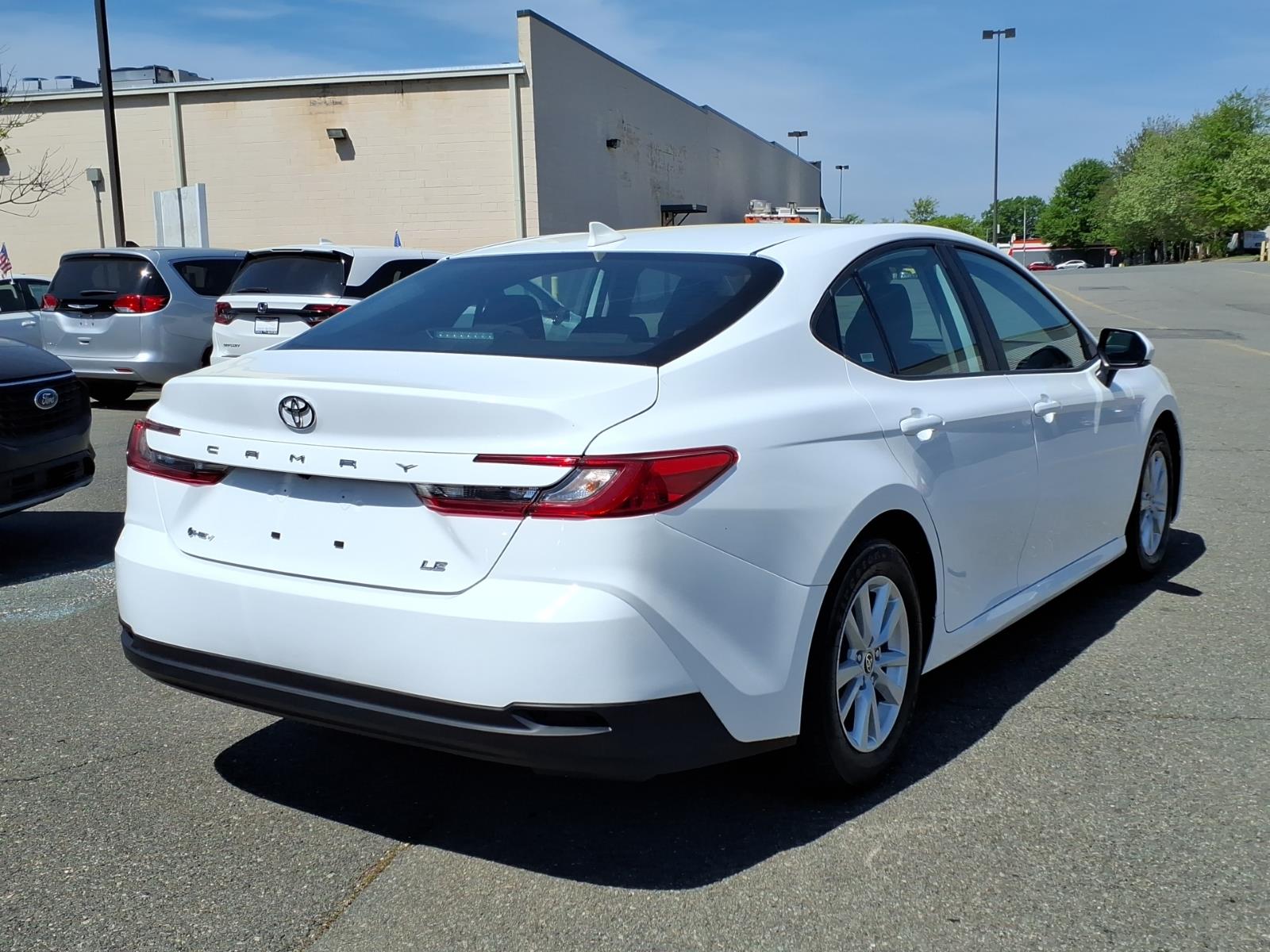 View vehicle photo 3