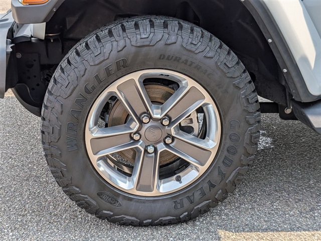 2022 Jeep Wrangler Unlimited Unlimited Sahara:02490UU