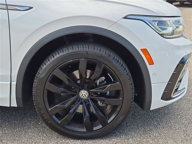 2022 Volkswagen Tiguan SEL R-LINE - Photo 10