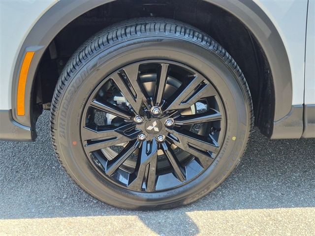 2026 Mitsubishi Eclipse Cross LE:M241590
