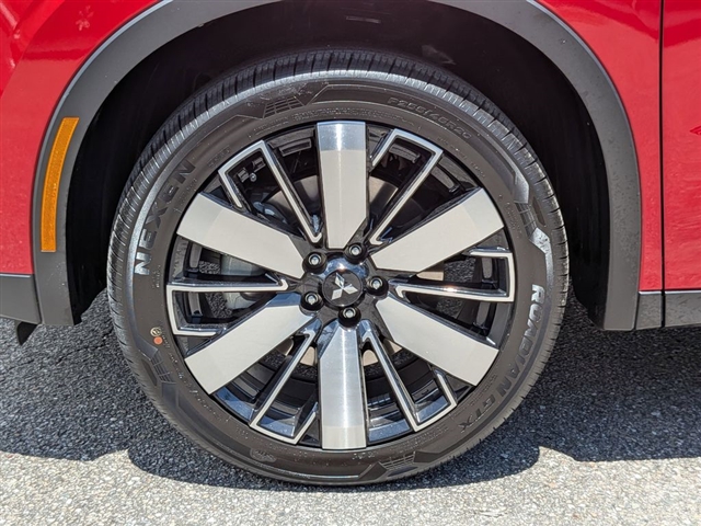 2025 Mitsubishi Outlander SE:MM39700