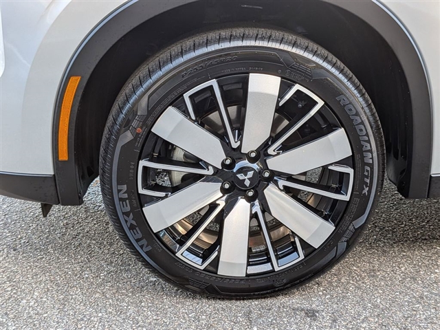 2025 Mitsubishi Outlander SE:MM39940