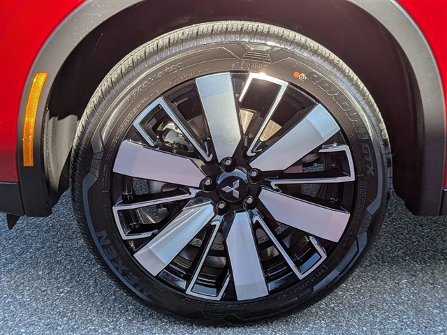 2025 Mitsubishi Outlander SE:MM39870