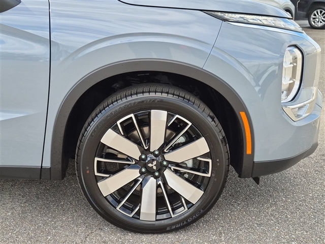 2026 Mitsubishi Outlander SE:MI30620