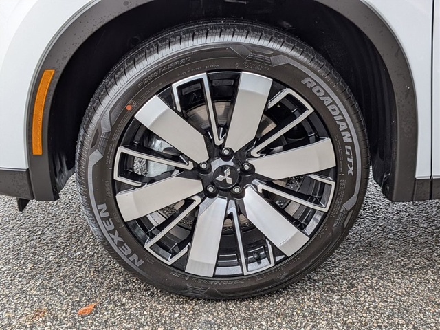 2026 Mitsubishi Outlander SE:MI30130