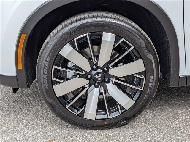 2026 Mitsubishi Outlander SE:MI30210