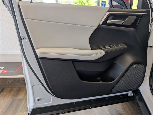 2026 Mitsubishi Outlander SE:MI30390