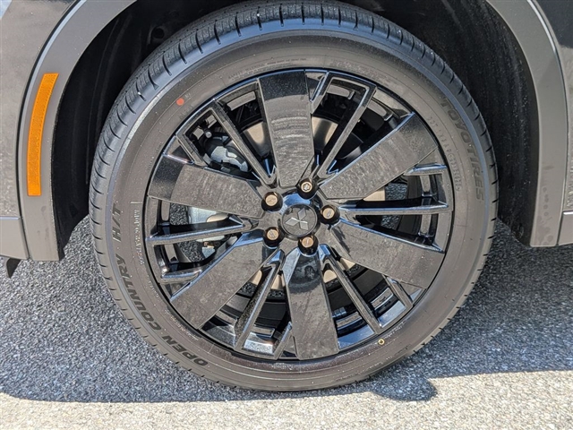 2026 Mitsubishi Outlander SE:MI30420