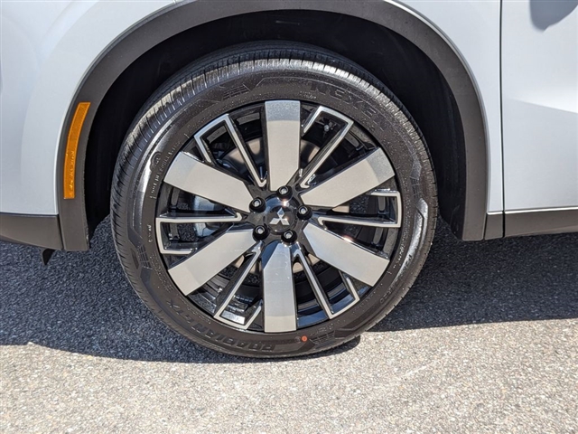 2026 Mitsubishi Outlander SE:MI30330