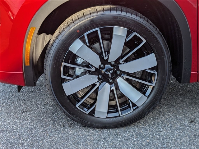 2026 Mitsubishi Outlander Black Edition:MI30060