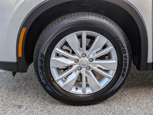 2025 Mitsubishi Outlander ES:MM139920