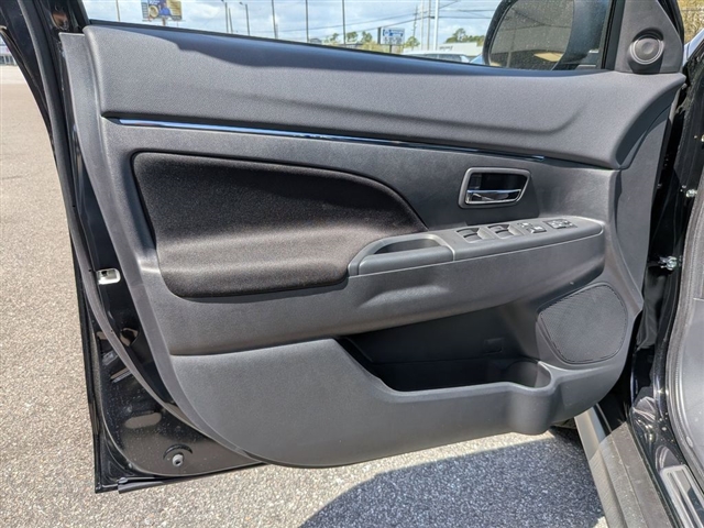 2026 Mitsubishi Outlander Sport SE:MI330350