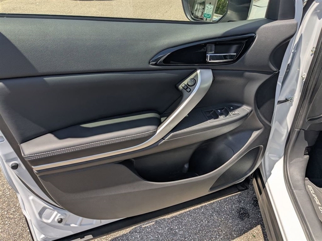 2025 Mitsubishi Eclipse Cross SEL:M241550