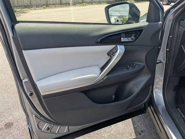 2025 Mitsubishi Eclipse Cross SEL:M241540