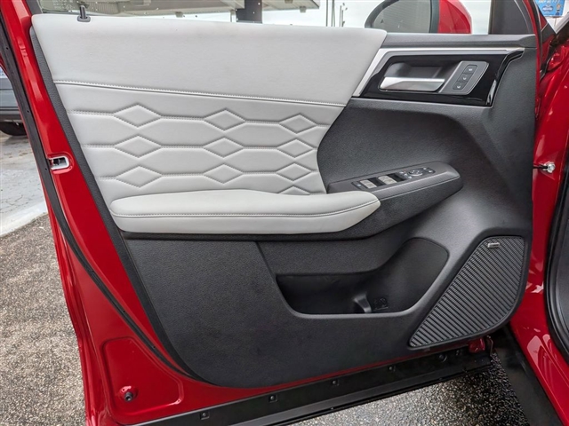 2025 Mitsubishi Outlander SEL:MM39930