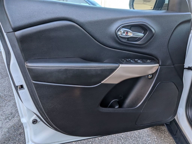 2017 Jeep Cherokee Limited:01780UU