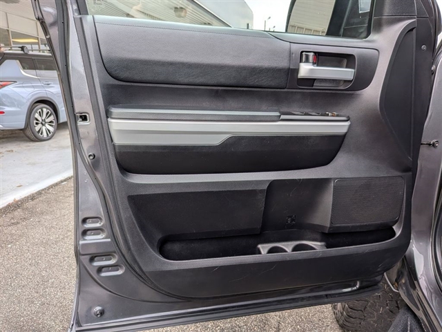 2020 Toyota Tundra SR5:01960UU