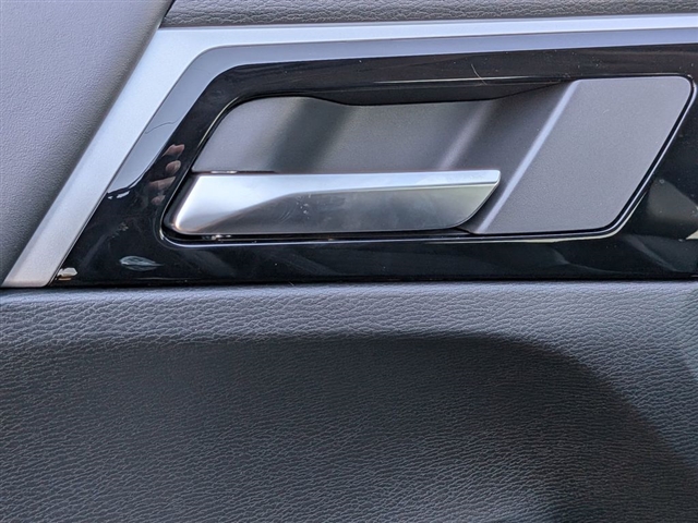 2025 Mitsubishi Outlander SE:MI30030