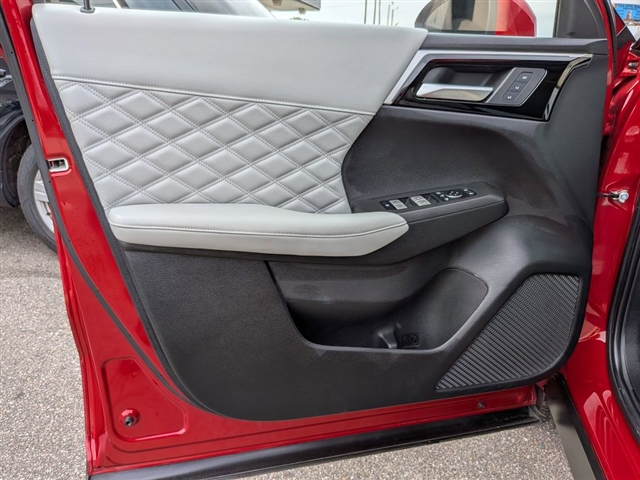 2023 Mitsubishi Outlander SE:39881N