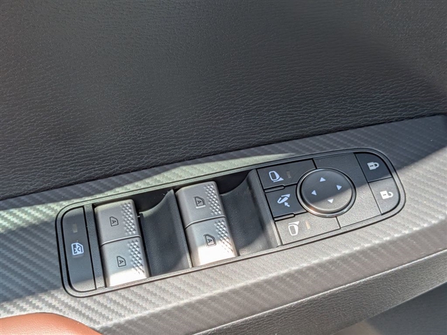 2025 Mitsubishi Outlander SEL:MM39610