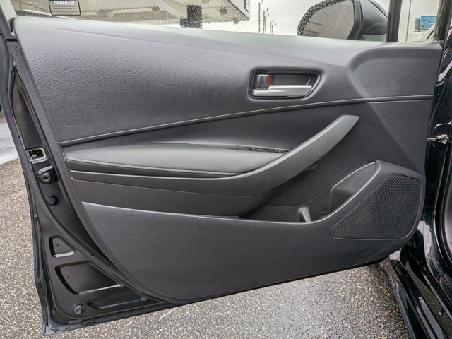 2022 Toyota Corolla Hatchback SE:01820UU