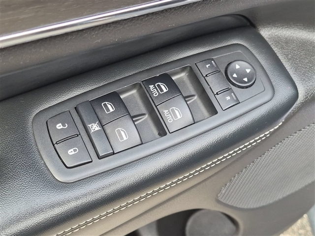 2017 Jeep Grand Cherokee Limited:02620UU